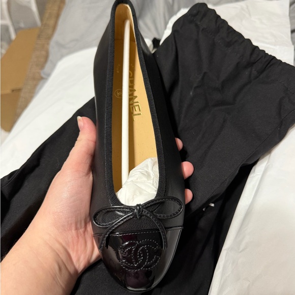CHANEL Classic Black Ballet Flats - Picture 5 of 6